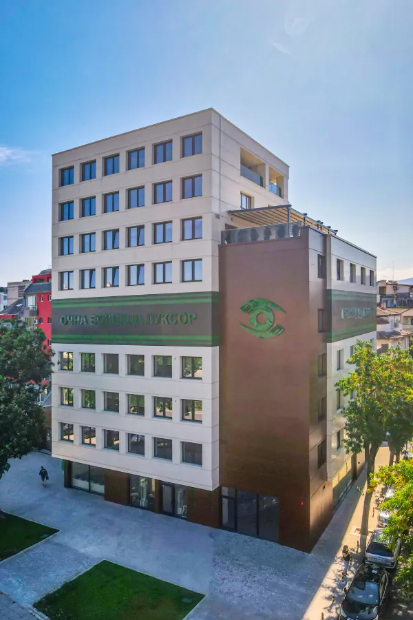 Очна Болница "Луксор"